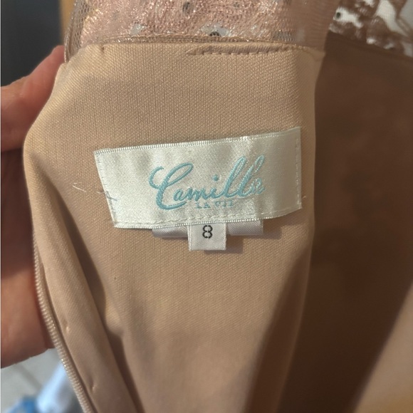 Elegant Beaded Lace Gown Camille La Vie Size 8 - Picture 4 of 8